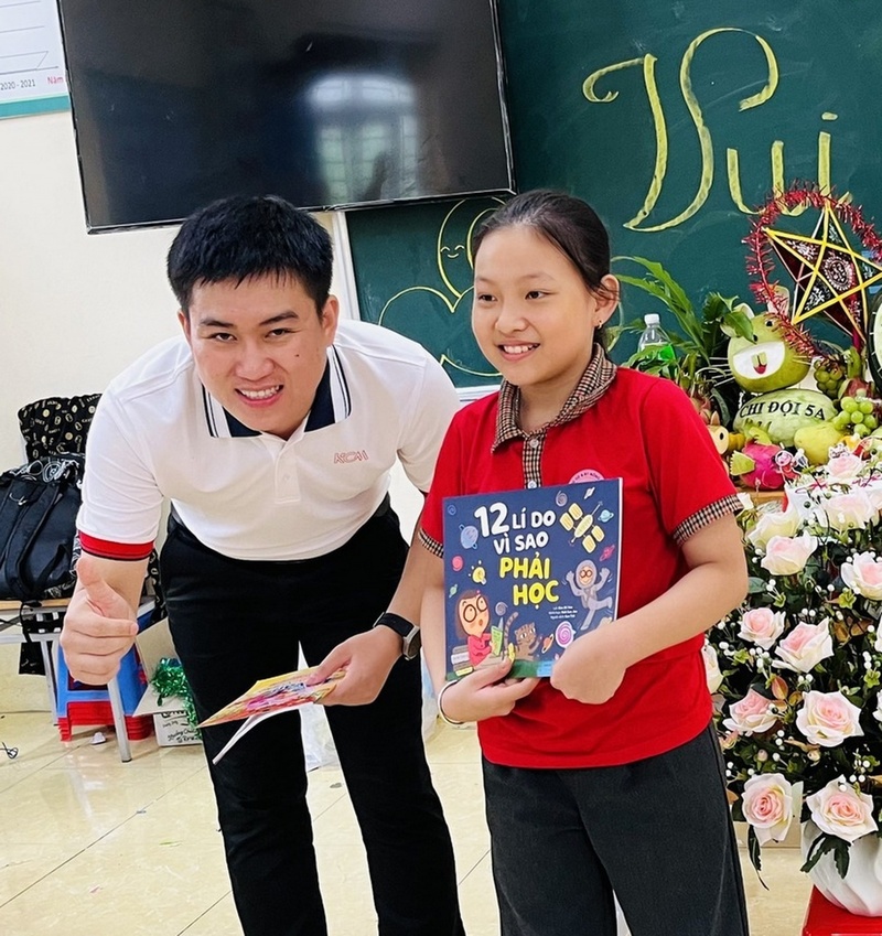 Petrovietnam lan tỏa văn hóa đọc thông qua các hoạt động an sinh xã hội, chương trình giáo dục, hỗ trợ thư viện, tặng sách cho học sinh, sinh viên. Ảnh: Petrovietnam