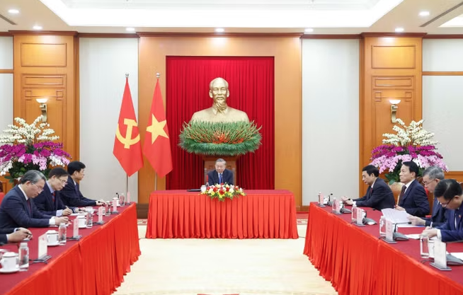 Tổng Bí thư, Chủ tịch nước Tô Lâm điện đàm với bà Takaichi Sanae, Chủ tịch Đảng Dân chủ Tự do Nhật Bản (LDP), Thủ tướng Nhật Bản. Ảnh: Thống Nhất/TTXVN