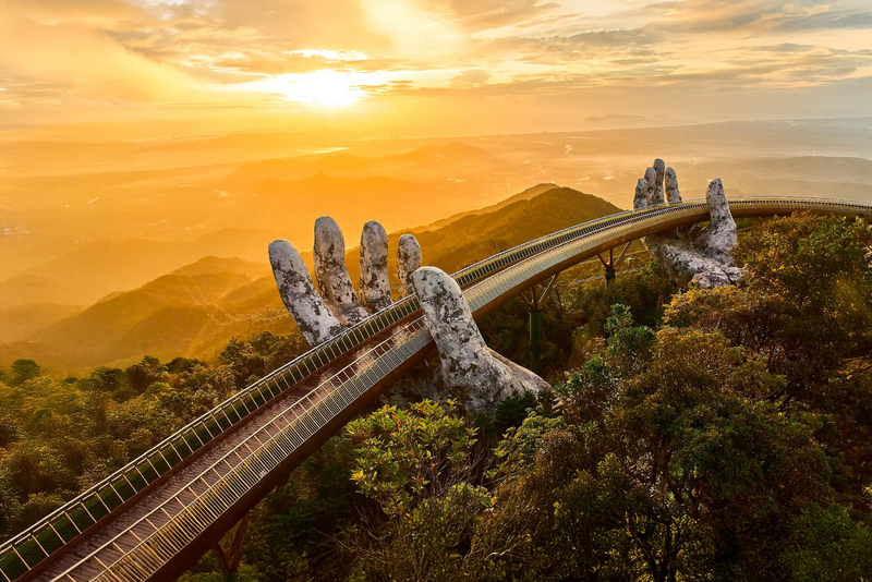 Công trình Cầu Vàng nằm ở độ cao 1.414m so với mực nước biển.