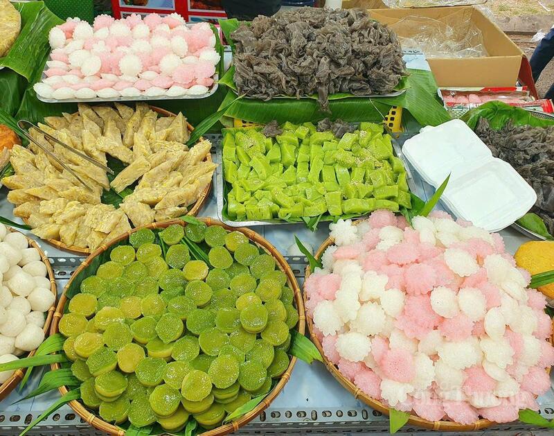 Lễ hội Bánh dân gian Nam Bộ lần thứ XIII, với quy mô khoảng 250 gian hàng.