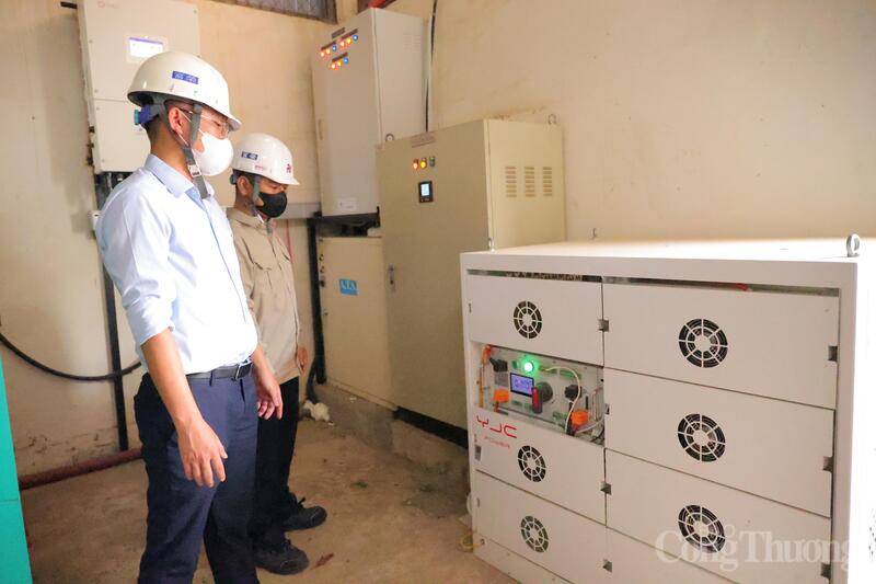 Khu công nghiệp Phú Vinh lắp đặt hệ thống điện mặt trời tại khu văn phòng, tiến tới triển khai tại các nhà máy. Ảnh: Thành Đô