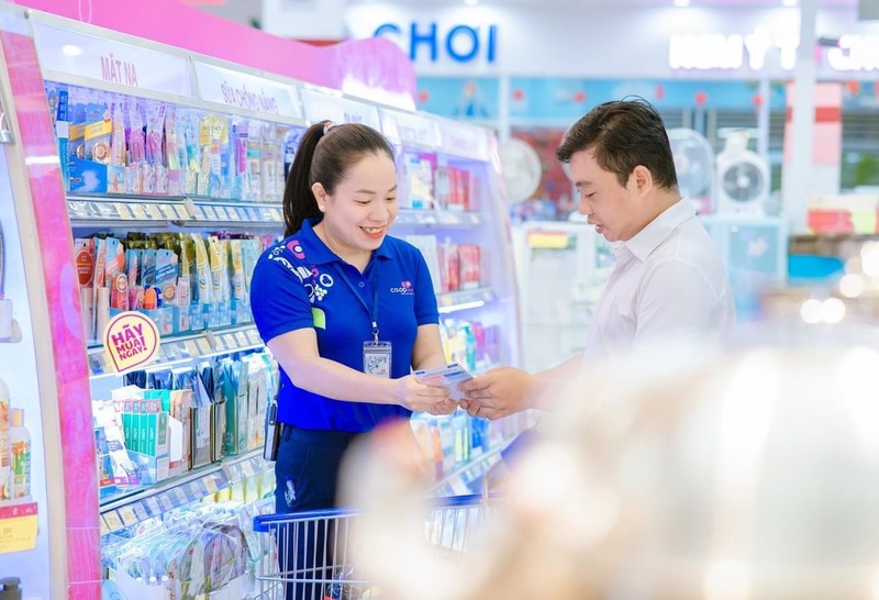 76% người tiêu dùng Việt Nam mua sắm trực tuyến từ 2 - 3 lần mỗi tháng. Ảnh minh hoạ