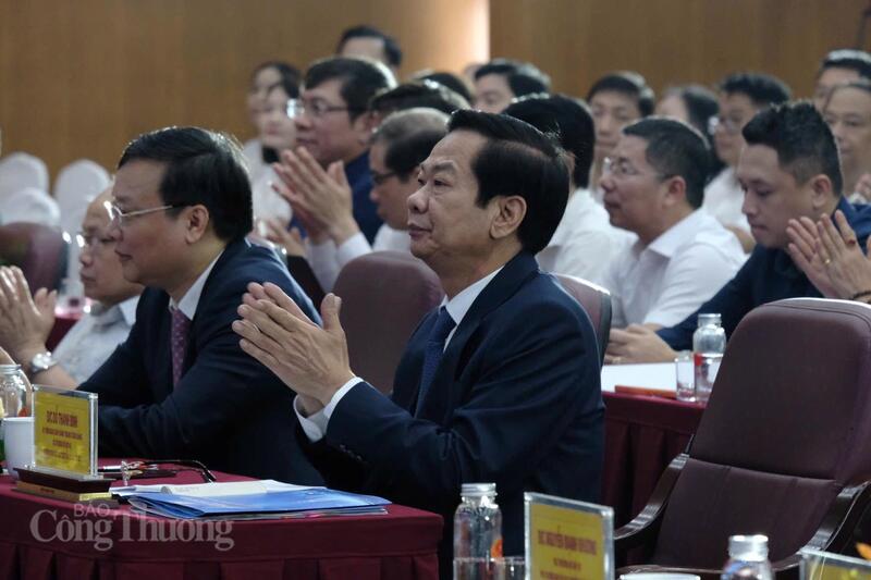 Bộ trưởng Bộ Nội vụ Đỗ Thanh Bình tham dự lễ khai trương.