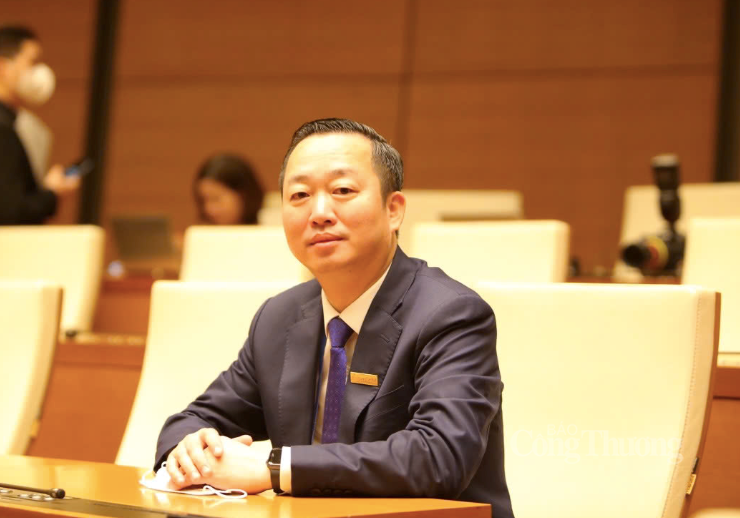 TS. Đồng Văn Ngọc, Hiệu trưởng Trường Cao đẳng Cơ điện Hà Nội. Ảnh: NVCC