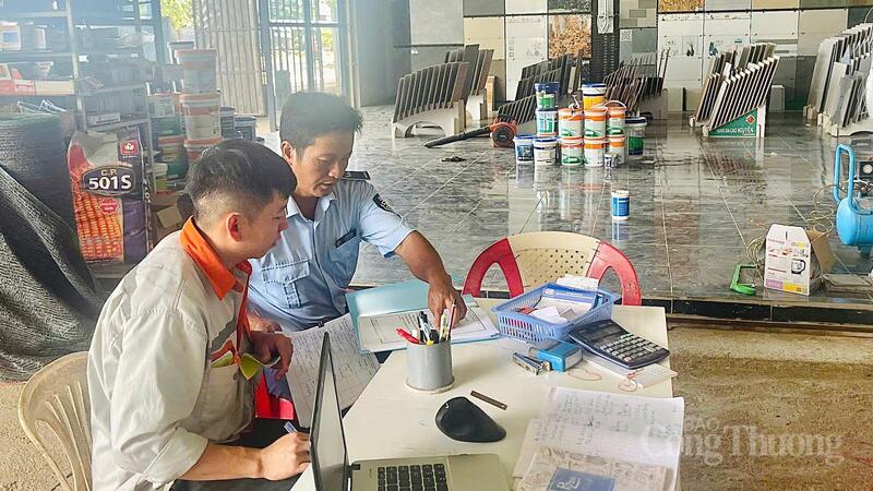 Lực lượng chức năng tăng cường thanh tra, kiểm tra việc kê khai, niêm yết và bán đúng giá.