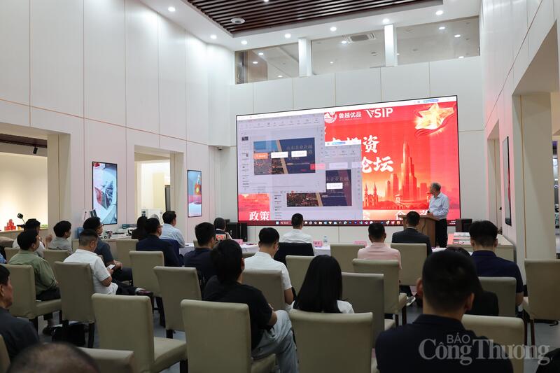 Quang cảnh diễn đàn.