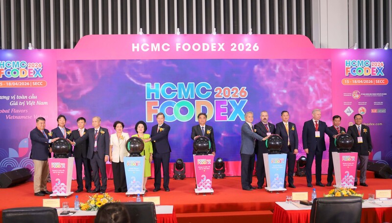 Các đại biểu thực hiện nghi thức khai mạc sự kiện HCMC FOODEX 2026. Ảnh: Thanh Minh.