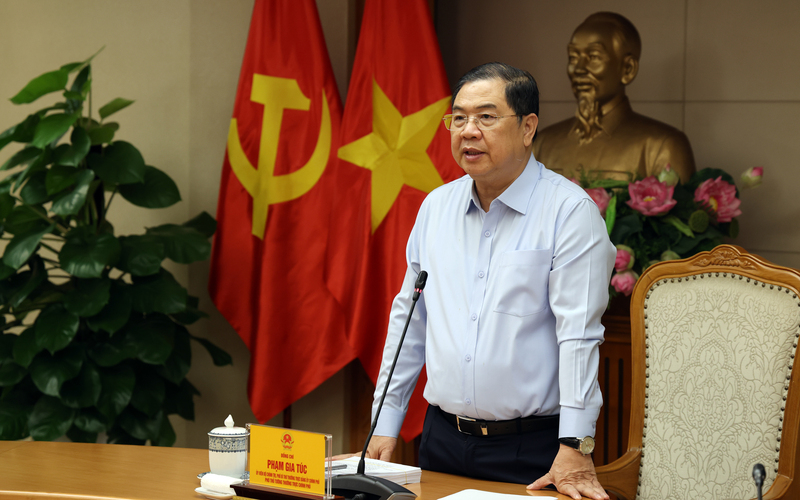 Phó Bí thư Thường trực Đảng ủy, Phó Thủ tướng Thường trực Chính phủ Phạm Gia Túc phát biểu tại buổi làm việc. Ảnh: VGP