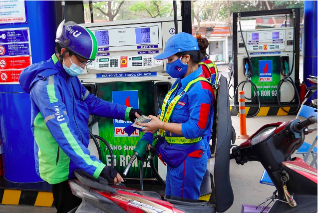 Áp dụng mức thuế môi trường 0% với xăng, dầu, nhiên liệu bay. Ảnh minh hoạ