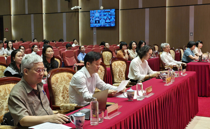 Các đại biểu tham dự chương trình. Ảnh: Thu Hường