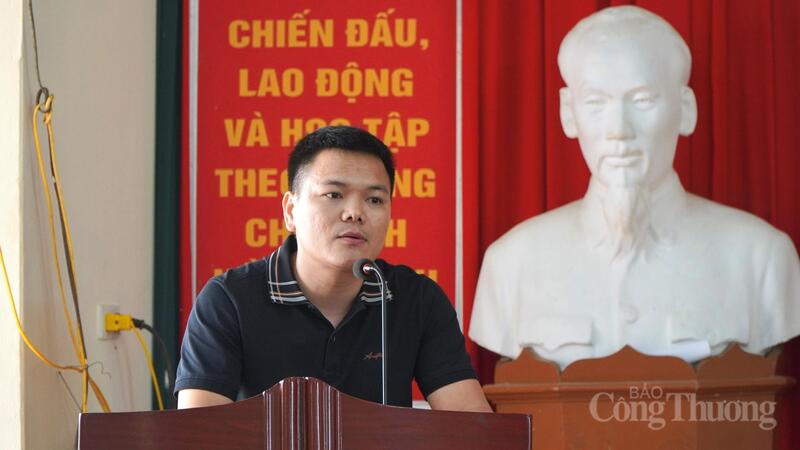 Đồng chí Hoàng Quốc Hải, Phó Bí thư Đoàn Thanh niên Báo Công Thương, Phó Trưởng phòng Bạn đọc và Công tác xã hội phát biểu tại chương trình. Ảnh: Minh Trang