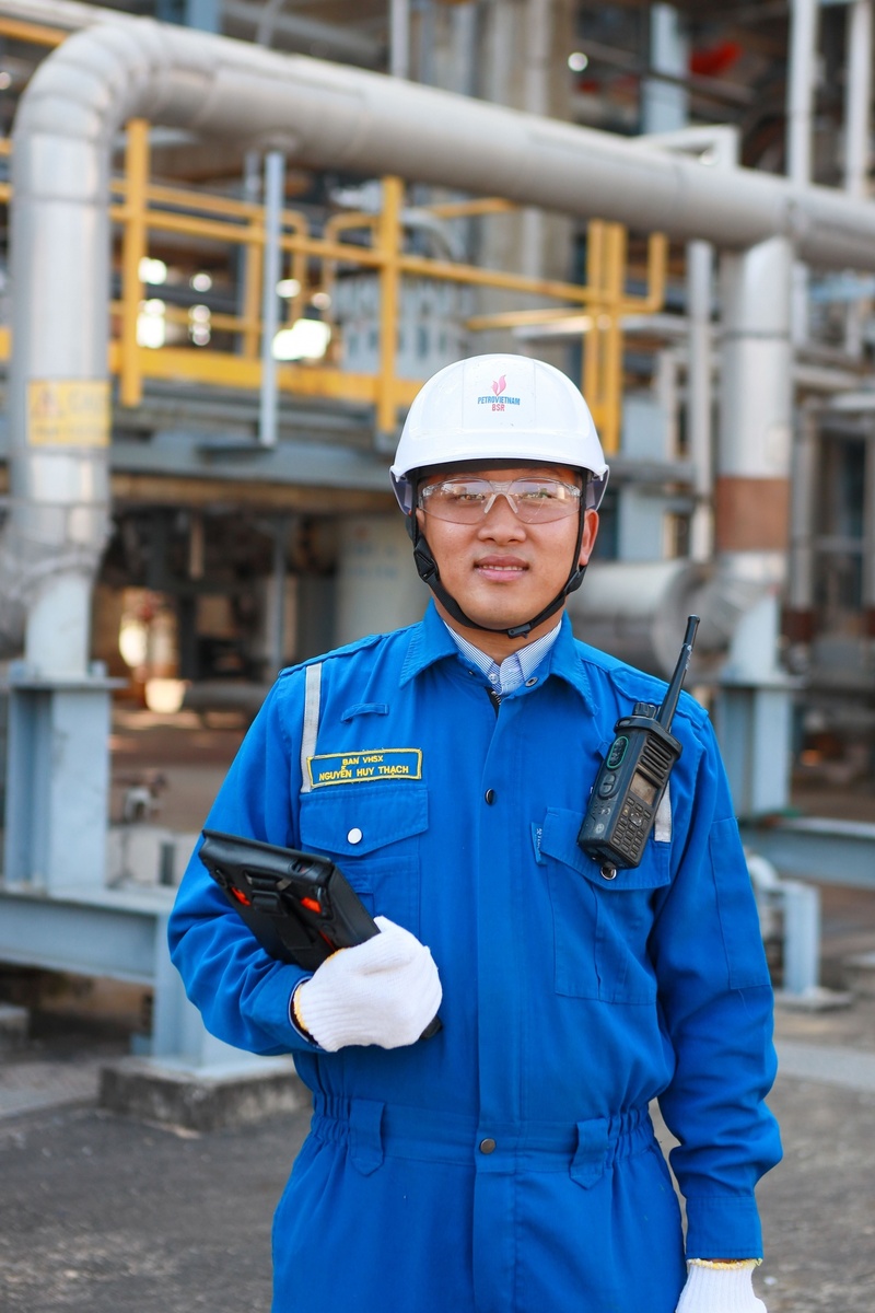 Kỹ sư Nguyễn Huy Thạch - Ban Vận hành sản xuất, Ủy viên Ban Chấp hành Đoàn Thanh niên BSR. Ảnh: NHT