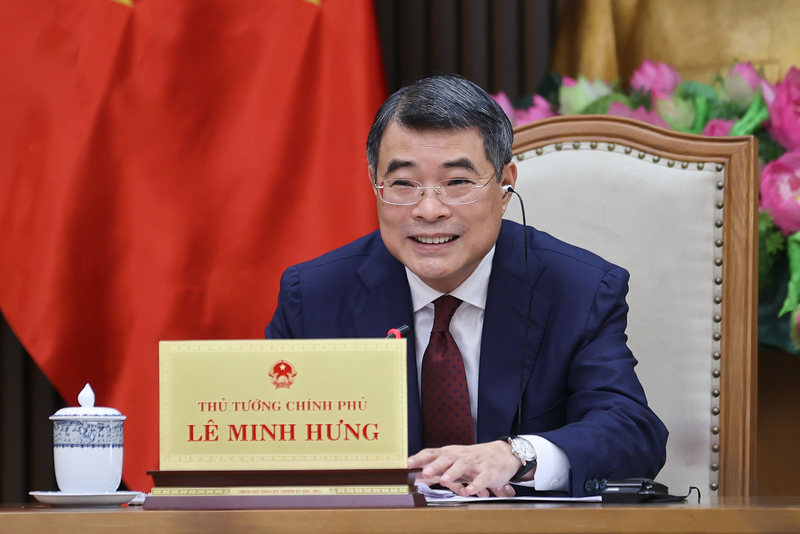 Thủ tướng Lê Minh Hưng điện đàm với Thủ tướng Singapore Lawrence Wong. Ảnh: VGP/Nhật Bắc