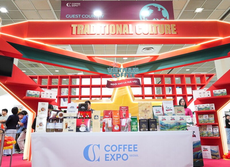 Sự hiện diện của gian hàng cà phê quốc gia Việt phản ánh một tầm nhìn chiến lược của Việt Nam trong bối cảnh nền kinh tế toàn cầu đang chuyển dịch. Đó là một Việt Nam kết nối sâu rộng hơn, chú trọng hơn vào giá trị gia tăng, chất lượng và sự phát triển bền vững.