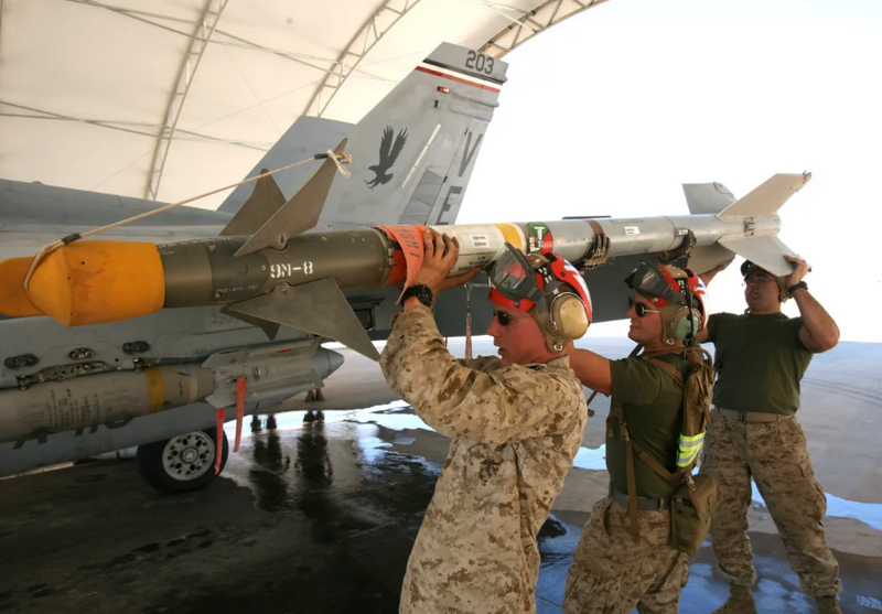 AIM-9X Sidewinder không chỉ là tên lửa tầm nhiệt, mà còn là vũ khí cận chiến thông minh. Ảnh: Army Recognition