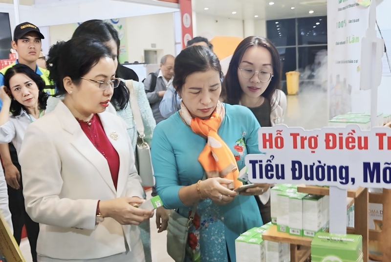 Các hội chợ được định vị “cầu nối” để sản phẩm Đà Nẵng vươn ra thị trường. Ảnh: Diễm Phúc