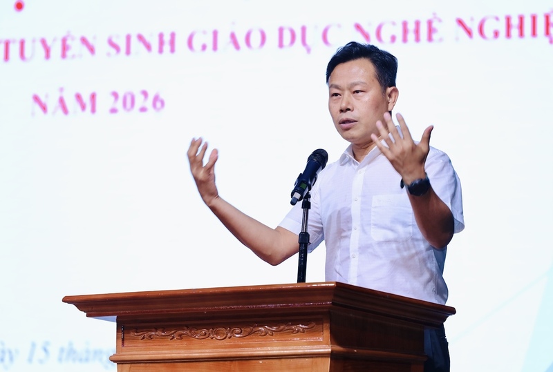 Thứ trưởng Bộ Giáo dục và Đào tạo Lê Quân phát biểu tại hội thảo.