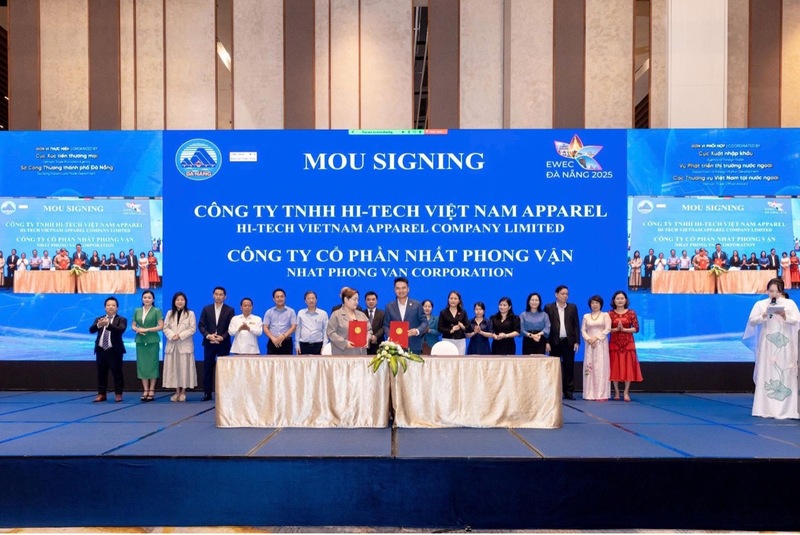 Nhiều lễ ký kết biên bản ghi nhớ, thỏa thuận hợp tác đã được thực hiện qua các hội nghị kết nối giao thương. Ảnh: Bình An