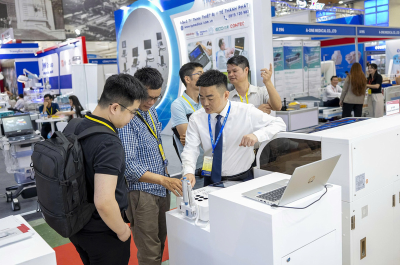 Trải nghiệm các thiết bị y tế, thiết bị chăm sóc - giám sát sức khỏe, chăm sóc sắc đẹp