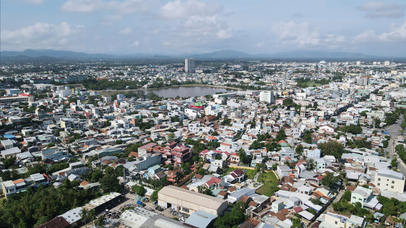Đô thị Tam Kỳ cũ đang phải chịu nhiều áp lực sau khi không còn là đô thị tỉnh lỵ. Ảnh: Nguyễn Dương