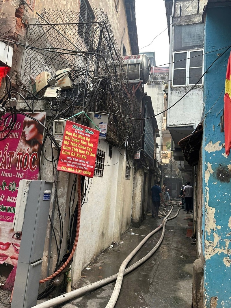 Ngôi nhà nằm trong ngõ nhỏ phố Hồng Phúc, phường Ba Đình, TP. Hà Nội. Ảnh: Công an Hà Nội