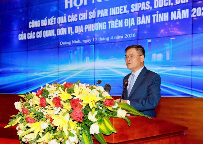 Chủ tịch UBND tỉnh Quảng Ninh Bùi Văn Khắng phát biểu tại hội nghị. Ảnh: QN