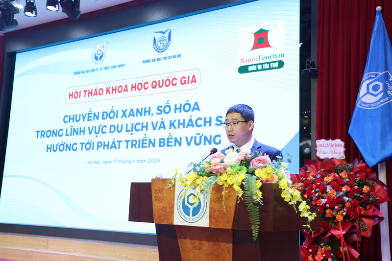 PGS.TS Nguyễn Hữu Quang, Phó Hiệu trưởng Trường Đại học Kinh tế - Kỹ thuật Công nghiệp phát biểu khai mạc