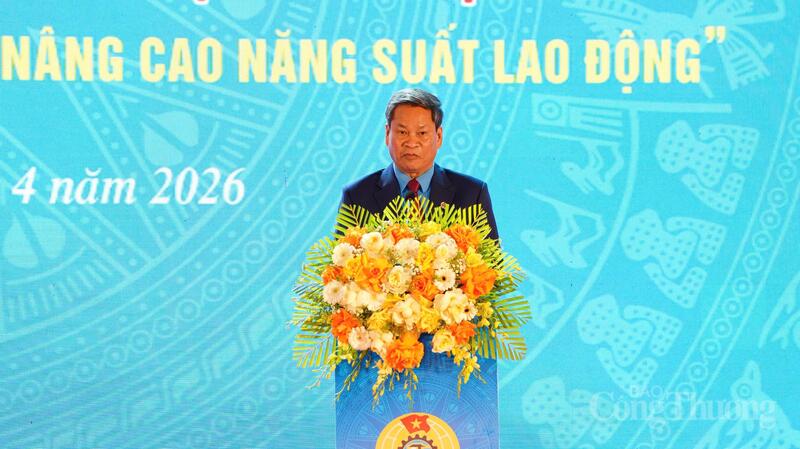 Phó Chủ tịch Tổng Liên đoàn Lao động Việt Nam Huỳnh Thanh Xuân. Ảnh: Thái Mạnh