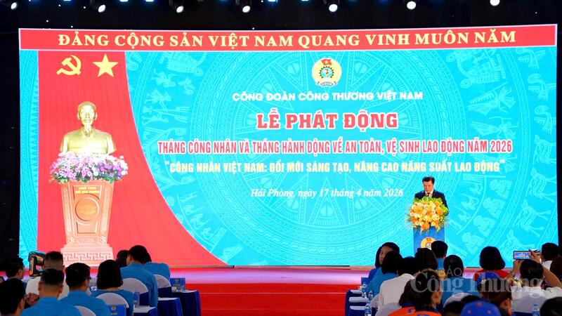 Toàn cảnh Lễ phát động Tháng Công  nhân, Tháng hành động về An toàn, vệ sinh lao động năm 2026 với chủ đề “Công nhân Việt Nam: Đổi mới sáng tạo, nâng cao năng suất lao động”. Ảnh: Thái Mạnh