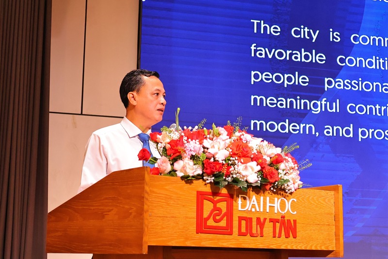 Ông Trần Ngọc Thạch, Phó Giám đốc Sở Khoa học và Công nghệ TP. Đà Nẵng cho rằng AI là cơ hội để Đà Nẵng và cộng đồng công nghệ Việt Nam vươn lên vị thế mới trong chuỗi giá trị toàn cầu. Ảnh: Diễm Phúc