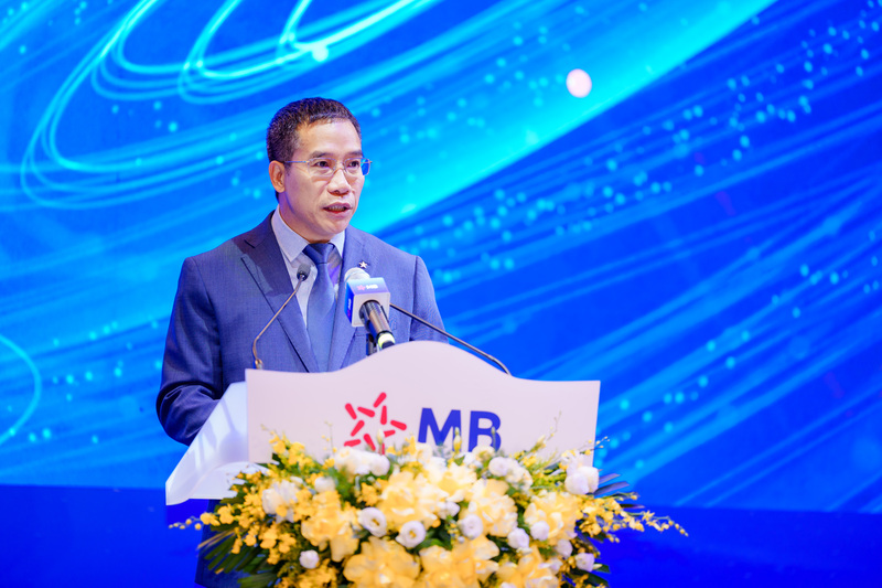 Chủ tịch Hội đồng quản trị MB Lưu Trung Thái phát biểu tại đại hội