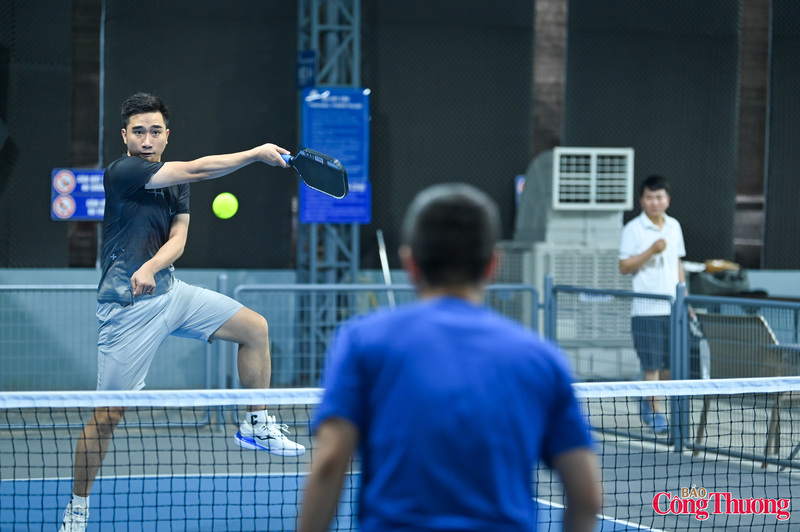 Các vận động viên không chỉ thể hiện kỹ thuật, chiến thuật mà còn lan tỏa tinh thần thể thao đoàn kết, trung thực và cao thượng.