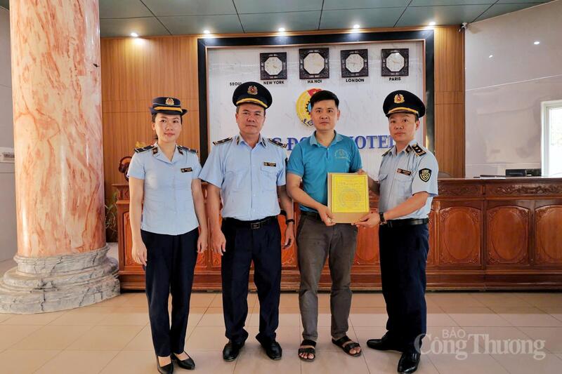 QLTT Hà Tĩnh quyết không để cam kết an toàn thực phẩm chỉ nằm trên giấy - 3