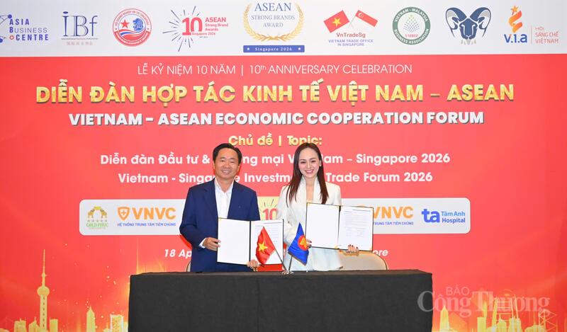 Ông Trần Văn Chín - Chủ tịch HĐQT Arobid và bà Đặng Minh Anh - Chủ tịch IBF Vietnam Singapore, Phó Tổng Giám đốc Ryder Asset Management Singapore, ký kết biên bản hợp tác (MOU), mở ra bước tiến mới trong phát triển hạ tầng xúc tiến thương mại và đầu tư số trên quy mô toàn cầu.