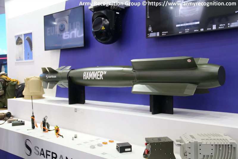 Bom tầm xa AASM Hammer mang lại lợi thế tấn công từ xa. Ảnh: Army Recognition