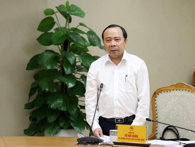 Bộ trưởng Bộ Khoa học và Công nghệ Vũ Hải Quân báo cáo tại cuộc họp - Ảnh: VGP/Gia Huy