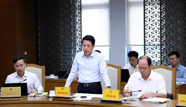 Đại diện bộ, ngành phát biểu tại cuộc họp - Ảnh: VGP/Đức Tuân