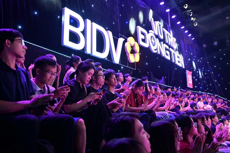 Sinh viên hào hứng tham gia các màn thử sức ngay tại trường quay.