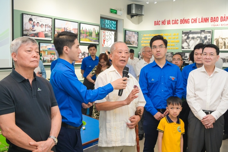 Ông Trần Ngọc Cảnh, nguyên Tổng Giám đốc Petrovietnam kỳ vọng rằng, thế hệ trẻ hôm nay sẽ nhận thức rõ hơn trách nhiệm của mình trong việc kế thừa và phát triển những thành quả đã được tạo dựng, tiếp tục đưa Petrovietnam vươn xa hơn nữa trong tương lai. Ảnh: Petrovietnam