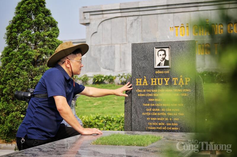 Ông đã cống hiến trọn đời cho sự nghiệp cách mạng của Đảng và dân tộc. Trong lời tuyên bố đanh thép trước tòa án đế quốc, nêu cao khí tiết của người cách mạng, bác lại lời cầu xin của trạng sư bào chữa, Tổng Bí thư Hà Huy Tập đã khảng khái tuyên bố: "Tôi chẳng có gì phải hối tiếc. Nếu còn sống, tôi vẫn sẽ tiếp tục hoạt động!".