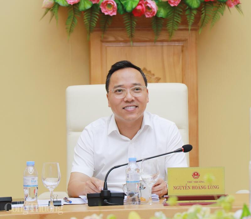 Thứ trưởng Nguyễn Hoàng Long cho biết, Nghị quyết 70-NQ/TW có ý nghĩa đặc biệt quan trọng, được xem là định hướng chiến lược xuyên suốt trong bảo đảm an ninh năng lượng quốc gia trong bối cảnh mới.