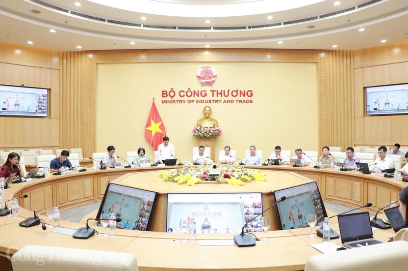 Kết quả cuộc họp là cơ sở quan trọng để tiếp tục hoàn thiện các giải pháp triển khai hiệu quả Nghị quyết số 70-NQ/TW, góp phần củng cố vững chắc an ninh năng lượng quốc gia, đáp ứng yêu cầu phát triển nhanh và bền vững của nền kinh tế trong giai đoạn tới.