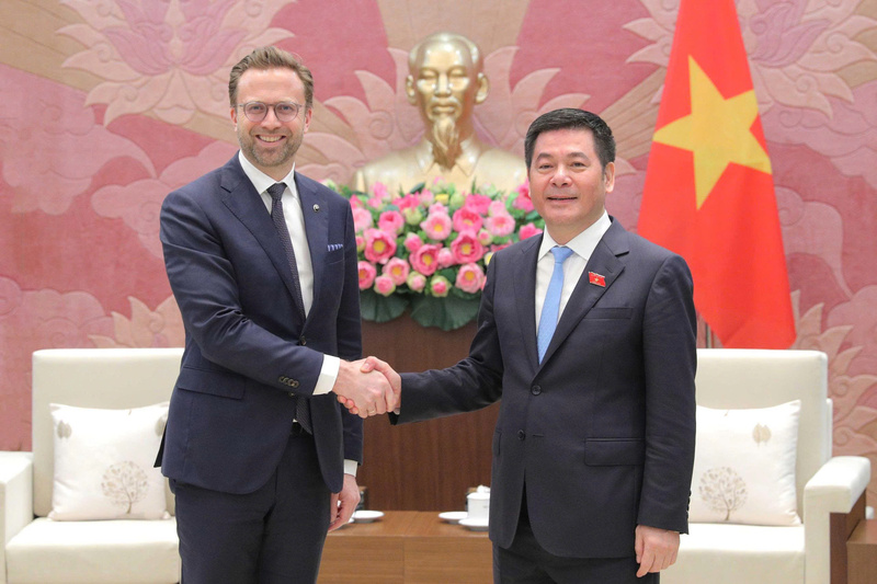 Phó Chủ tịch Quốc hội Nguyễn Hồng Diên và Ngài Nikolai Astrup, Nghị sĩ Quốc hội Na Uy, Chủ tịch Uỷ ban Nghị viện EFTA