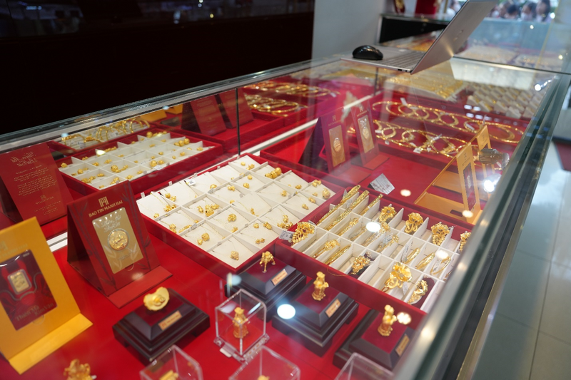 Kiến nghị tháo gỡ ‘điểm nghẽn’ thị trường vàng Việt Nam - 1