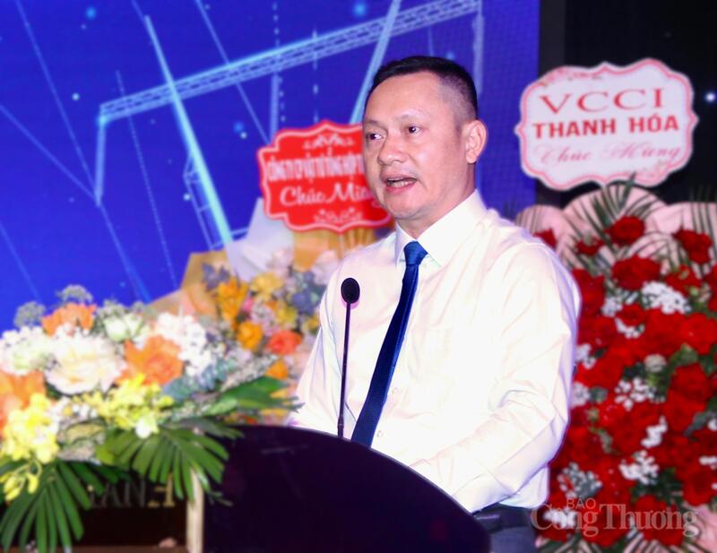 Ông Hoàng Hải, Giám đốc Công ty Điện lực Thanh Hóa phát biểu khai mạc hội nghị. Ảnh: Mạnh Lương