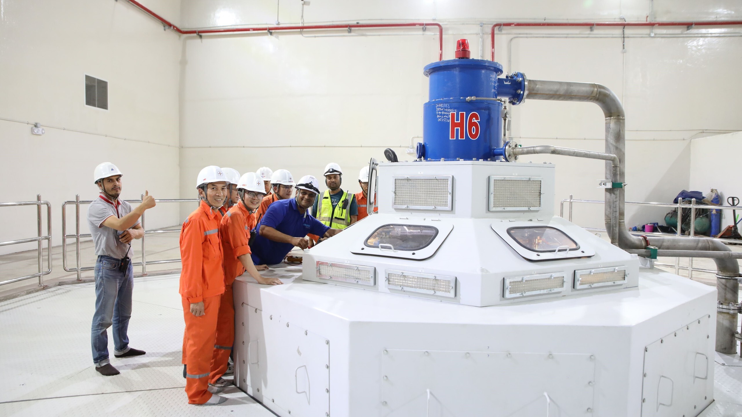 Thông tư 20/2026/TT-BCT bổ sung cách tính giá điện, quy định rõ mùa vận hành và hợp đồng 20 năm cho dự án năng lượng tái tạo nhỏ.