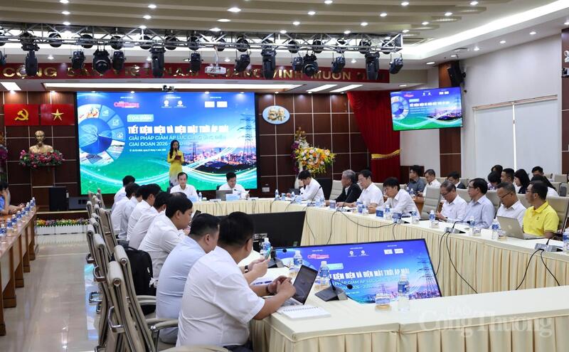 Toàn cảnh tọa đàm: "Tiết kiệm điện và điện mặt trời áp mái: Giải pháp giảm áp lực cung ứng điện giai đoạn 2026 - 2030".