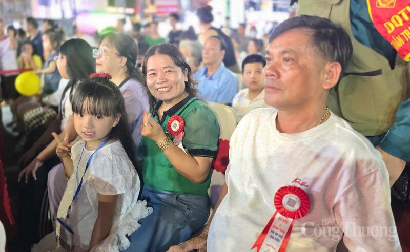 Sự kiện thu hút đông đảo người dân tham gia.