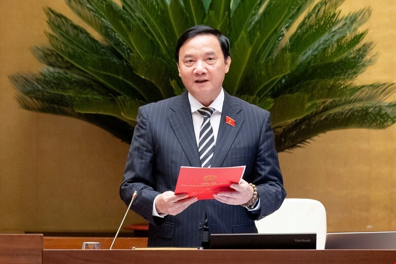 Phó Chủ tịch Quốc hội Nguyễn Khắc Định kết luận phiên thảo luận.