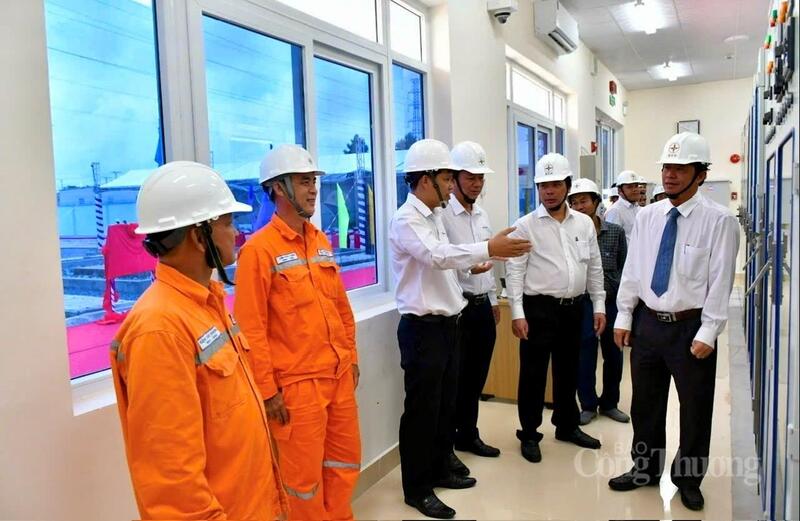 Công ty Điện lực TP. Cần Thơ phối hợp chặt chẽ với Sở Công Thương triển khai đồng bộ các giải pháp sử dụng điện tiết kiệm, hiệu quả.